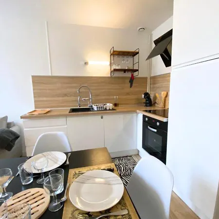 A L'universite - Centre- La Conciergerie Apartment *